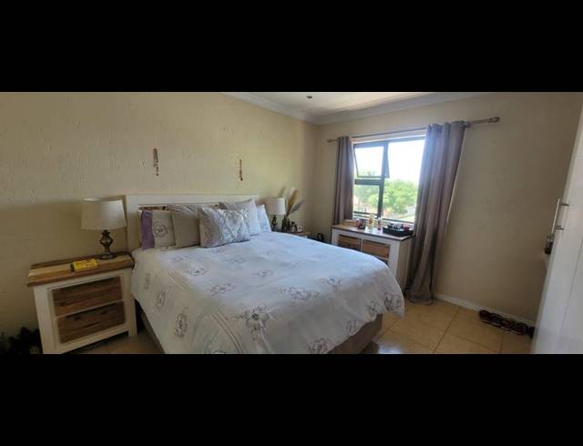 2 BEDROOM TOWNHOUSE FOR SALE IN NEW REDRUTH